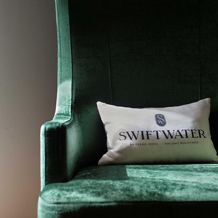 The Swiftwater Hotel ภายนอก รูปภาพ