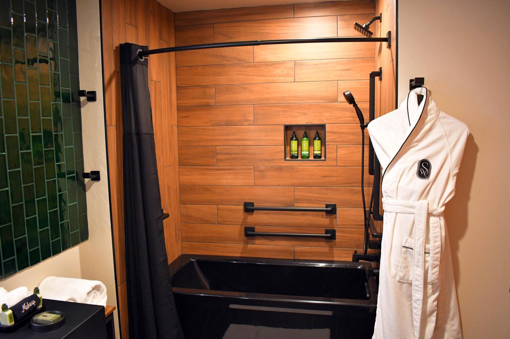 The Swiftwater Hotel ภายนอก รูปภาพ