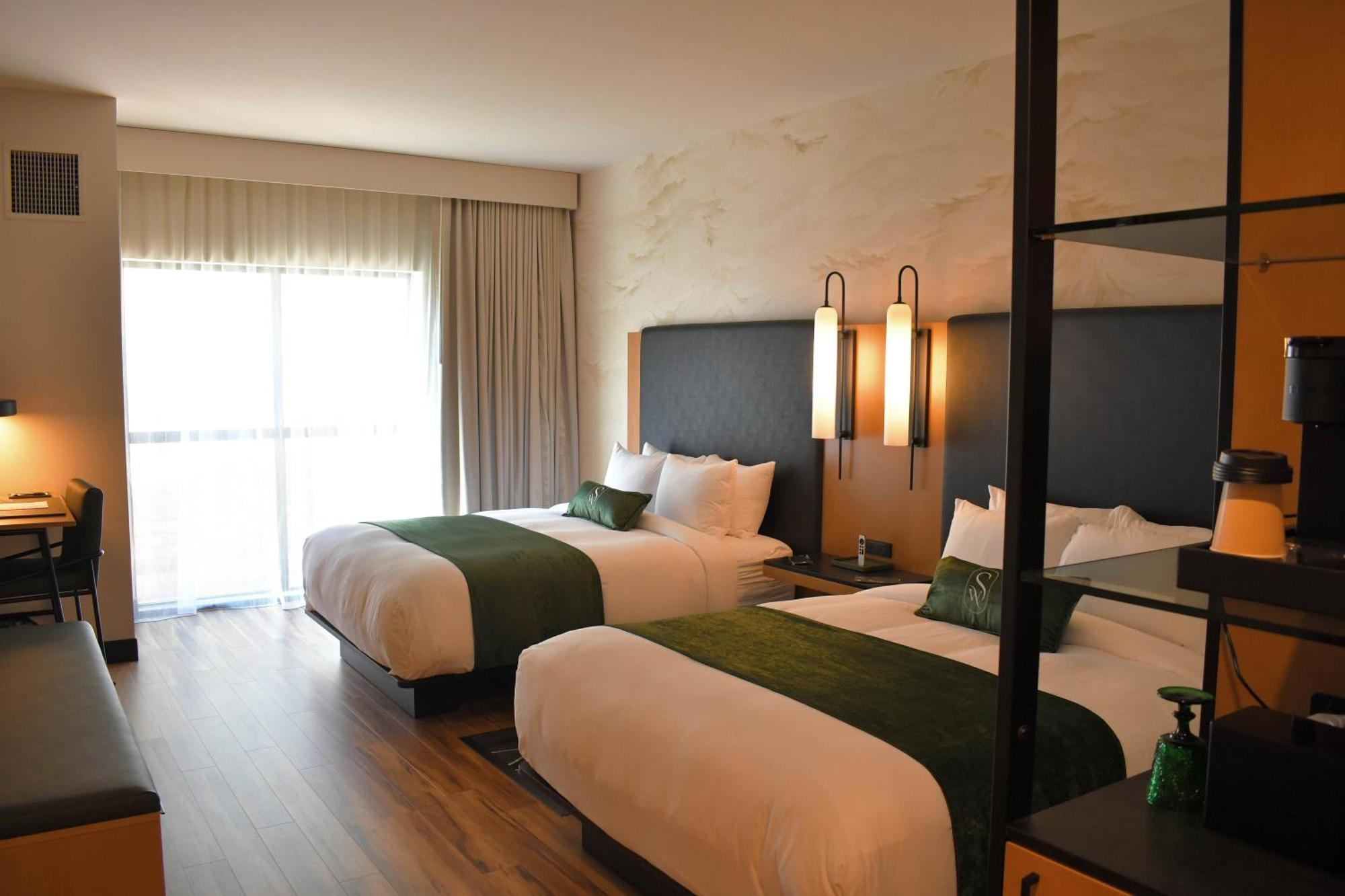 The Swiftwater Hotel ภายนอก รูปภาพ