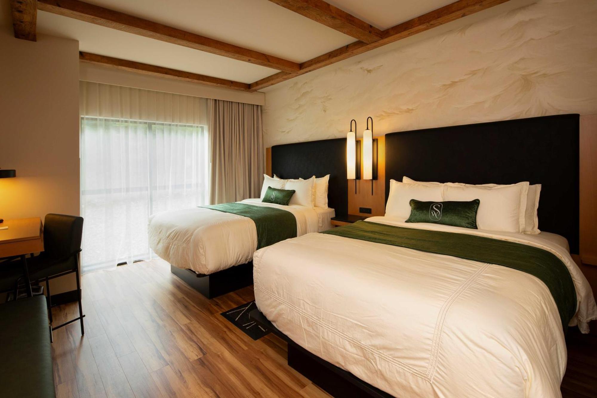 The Swiftwater Hotel ภายนอก รูปภาพ