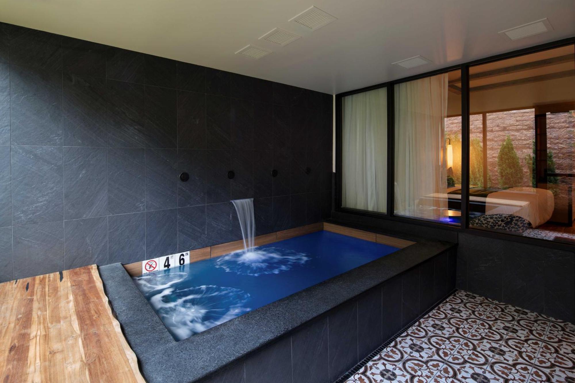 The Swiftwater Hotel ภายนอก รูปภาพ