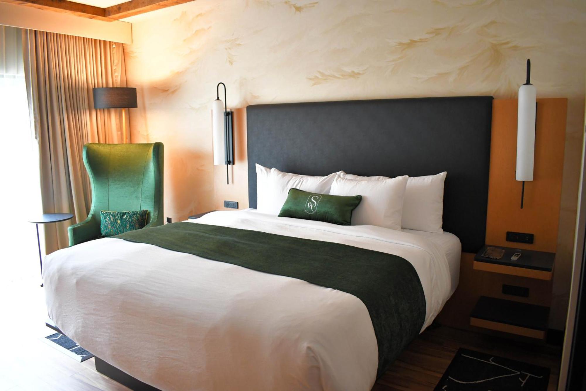 The Swiftwater Hotel ภายนอก รูปภาพ