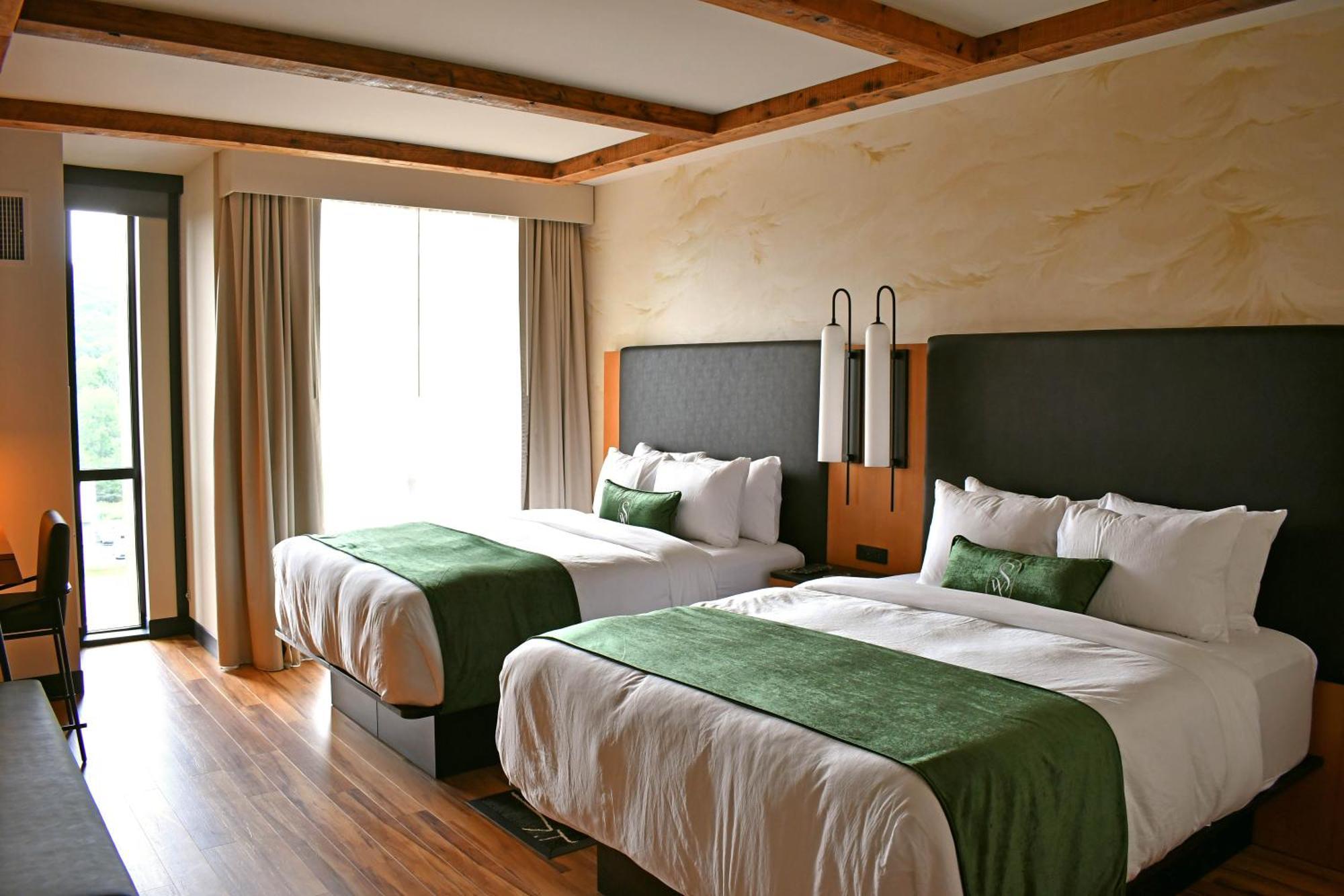 The Swiftwater Hotel ภายนอก รูปภาพ